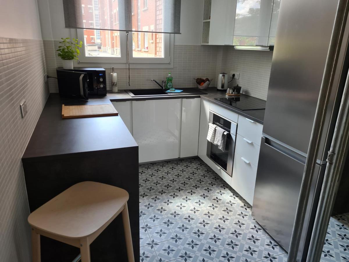 Paris Visit Apartment Ла Гарен-Коломб Екстериор снимка
